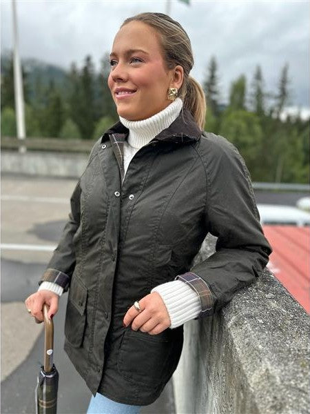 Barbour Classic Beadnell Wax Jacket – Børrestad