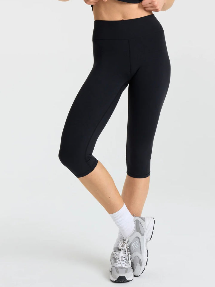 Cloudform capri leggings