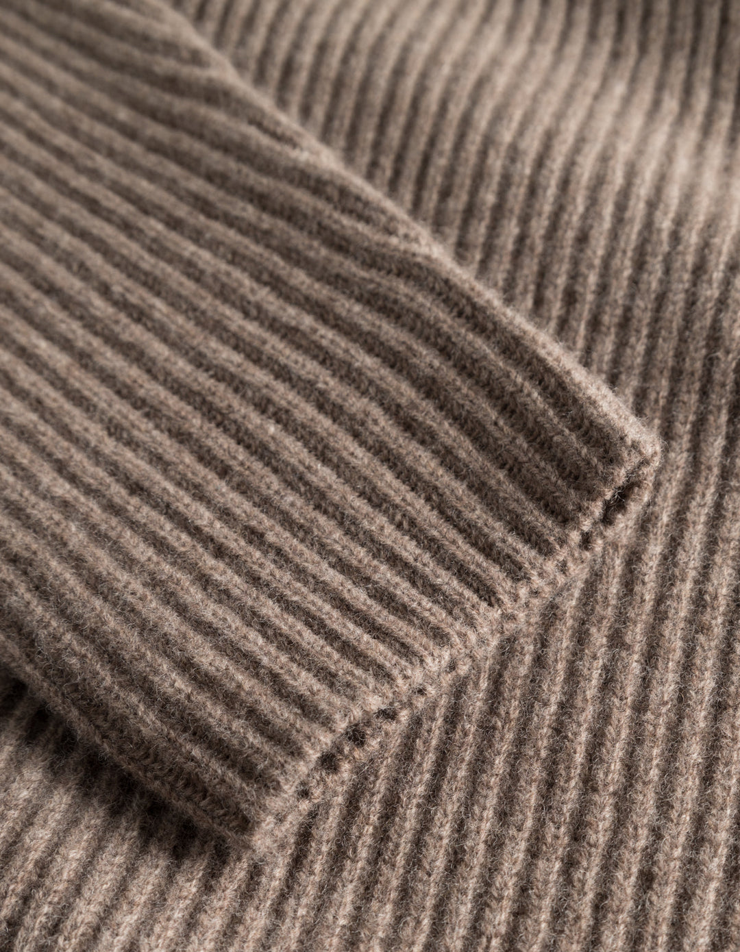 Eddie Wool Rib Rollneck Knit