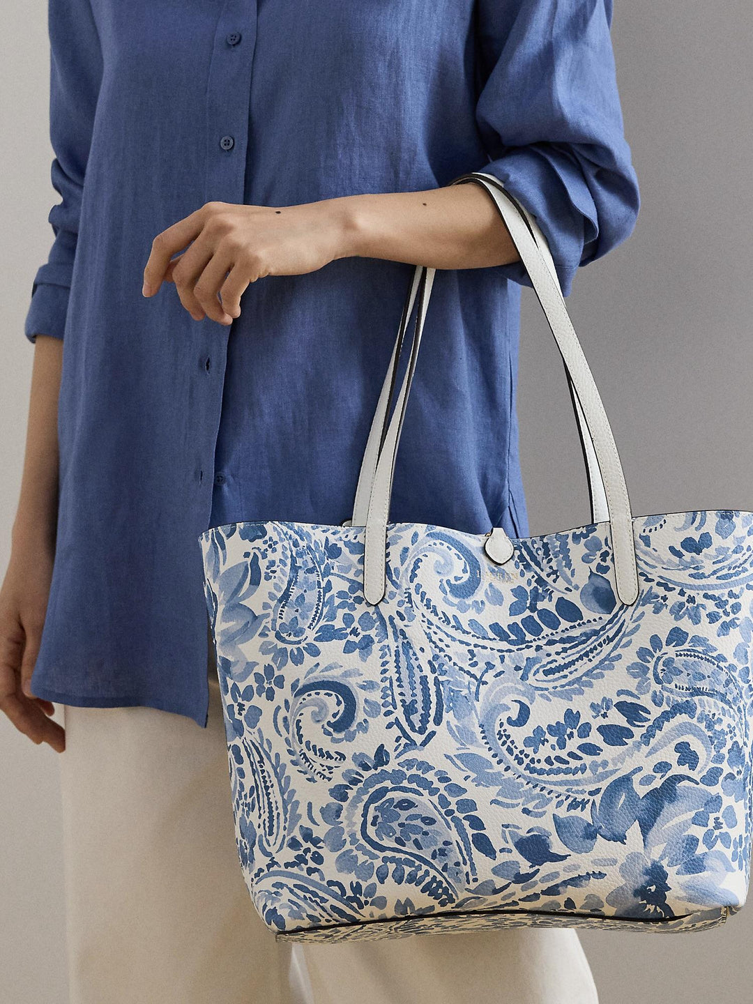 Reversible tote bag