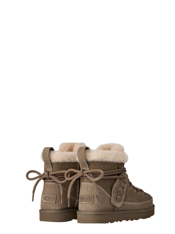 W Classic Heritage Lace-Up