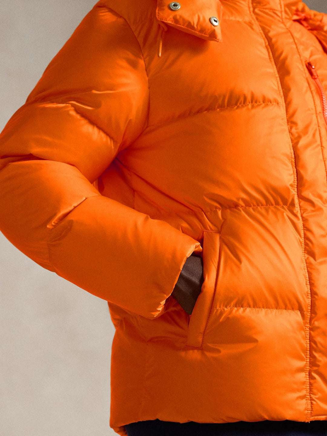 Water repellent down jacket