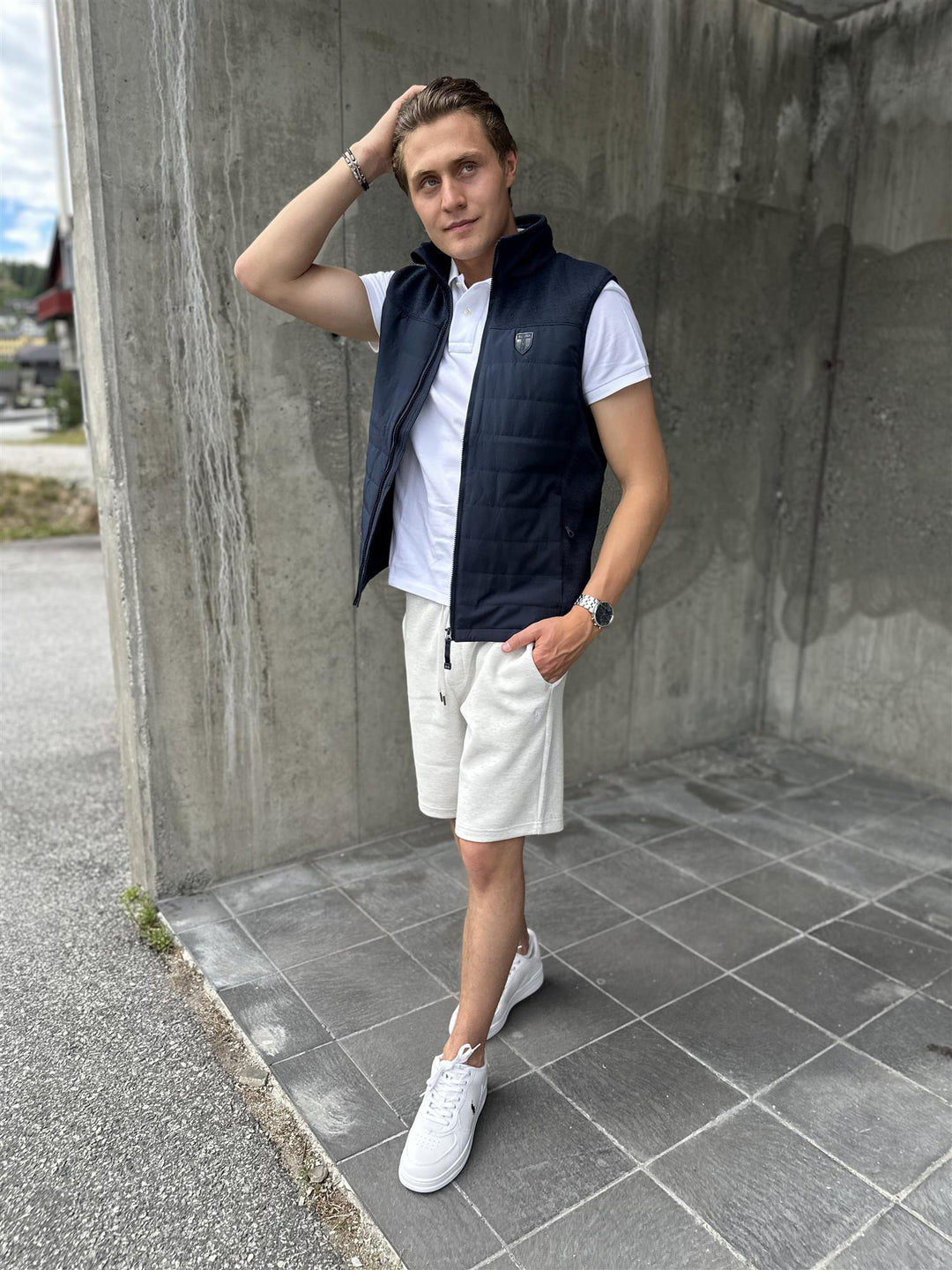 Gaston vest