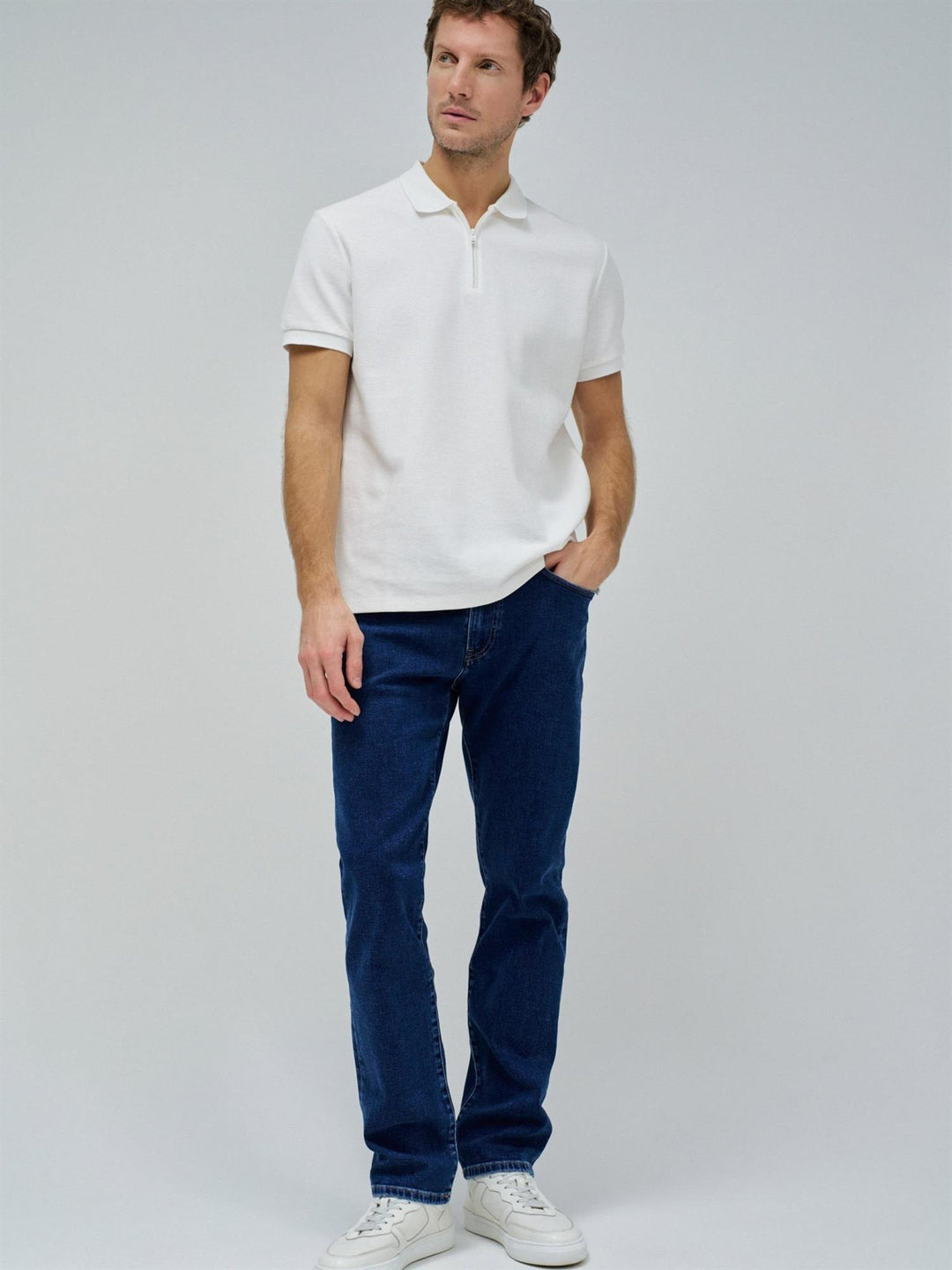 Straight fit jeans