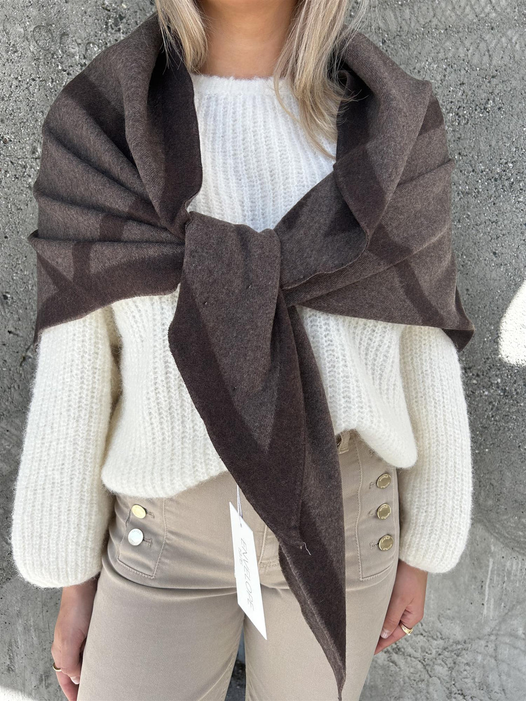 Triangle scarf