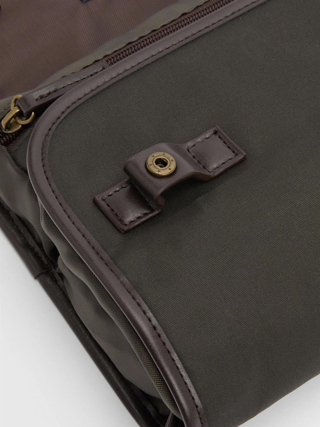 Barbour Wax Hanging Washbag