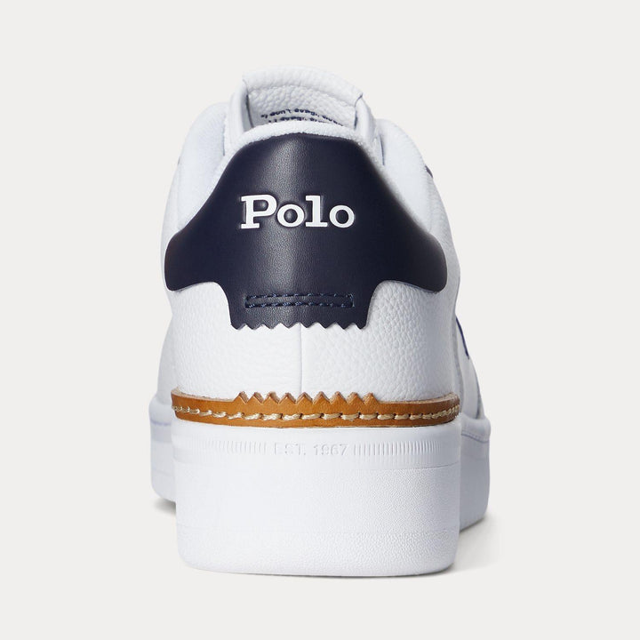 Leather sneaker
