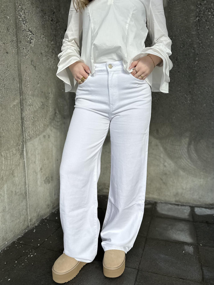Wide leg