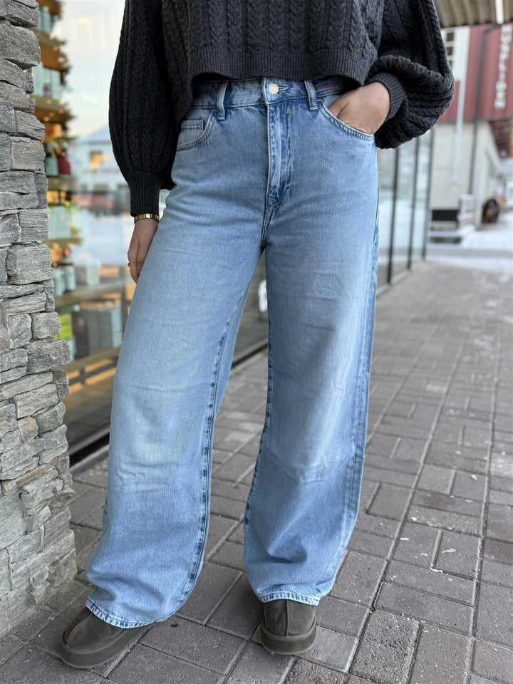 Wide jeans