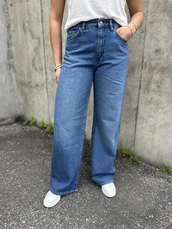 Wide leg in denim