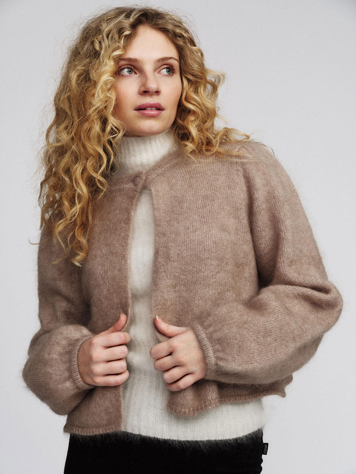 Amelia Chunky Cardigan