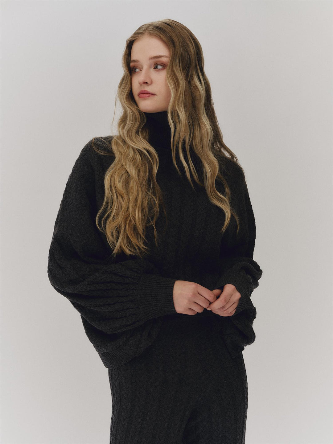 Mona Wool Poncho