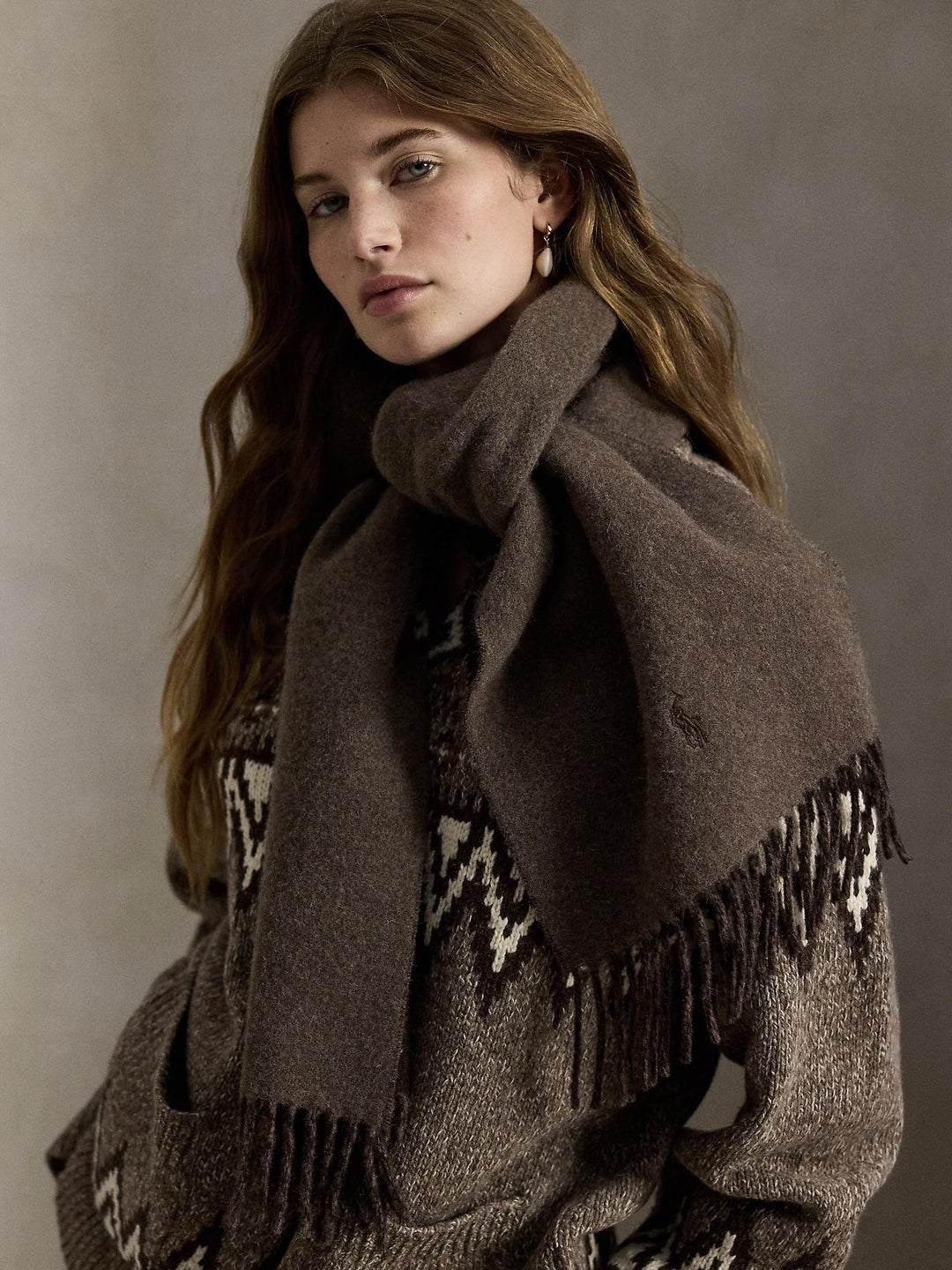 FRINGE TRIM WOOL SCARF