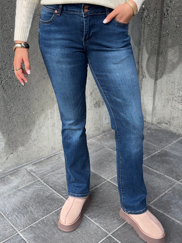 LOW RISE BOLD BOOT