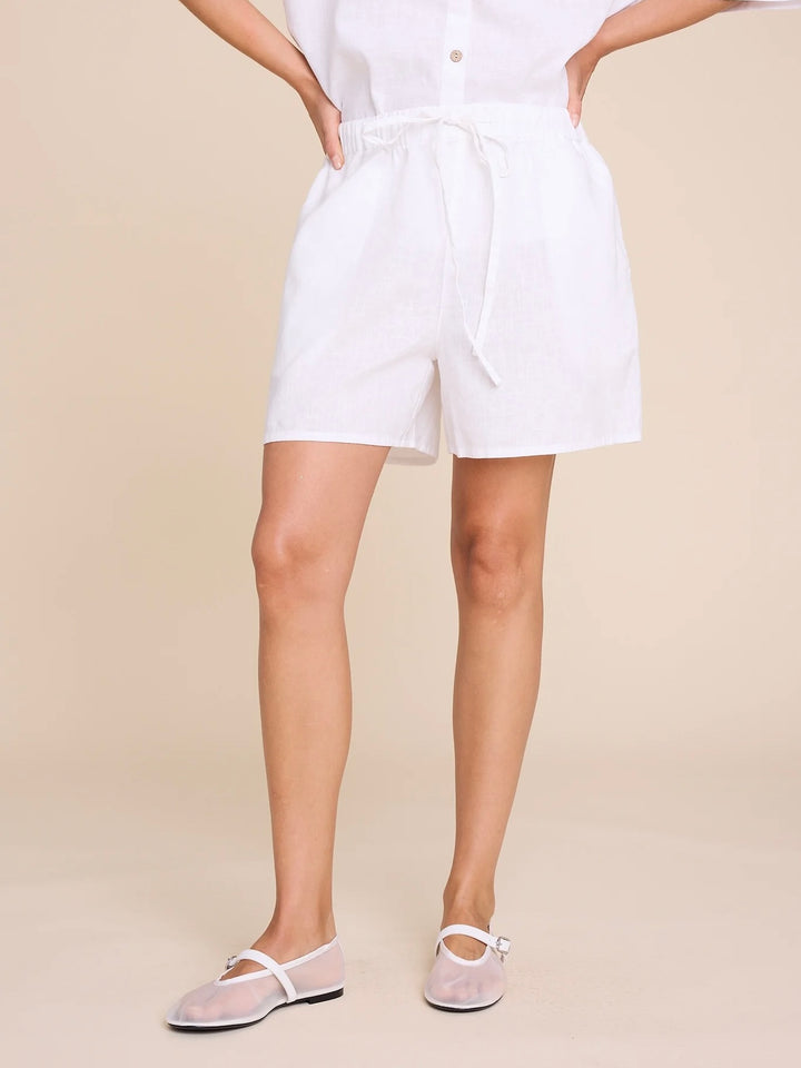 Boy friend linen shorts