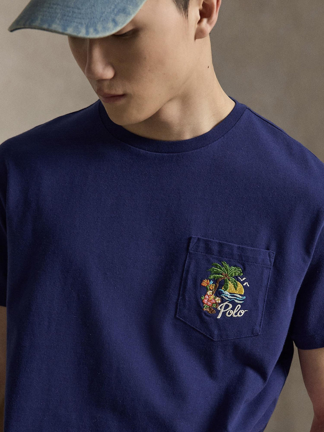 Classic fit embroidered t-shirt