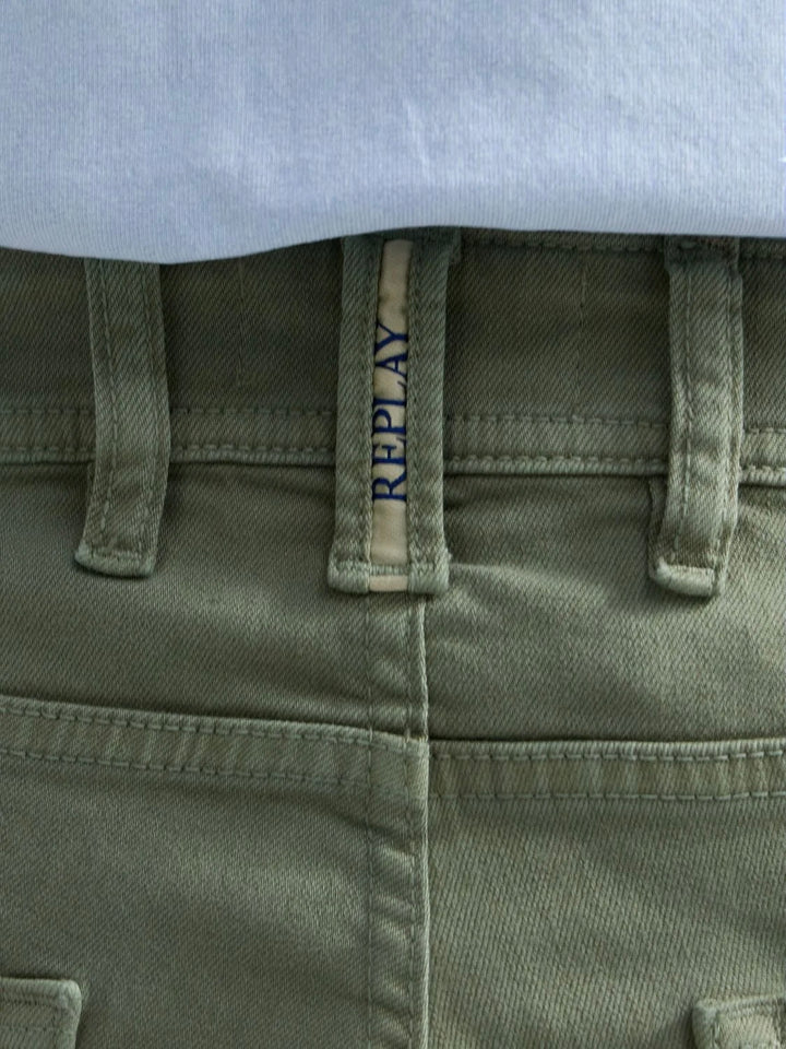 Tapered fit shorts