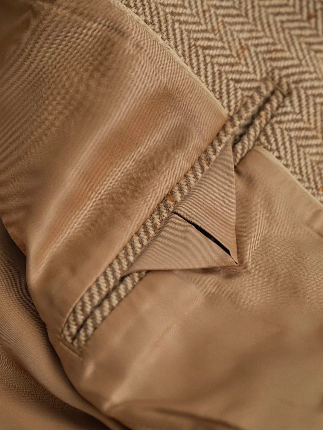 Slim wool blend herringbone
