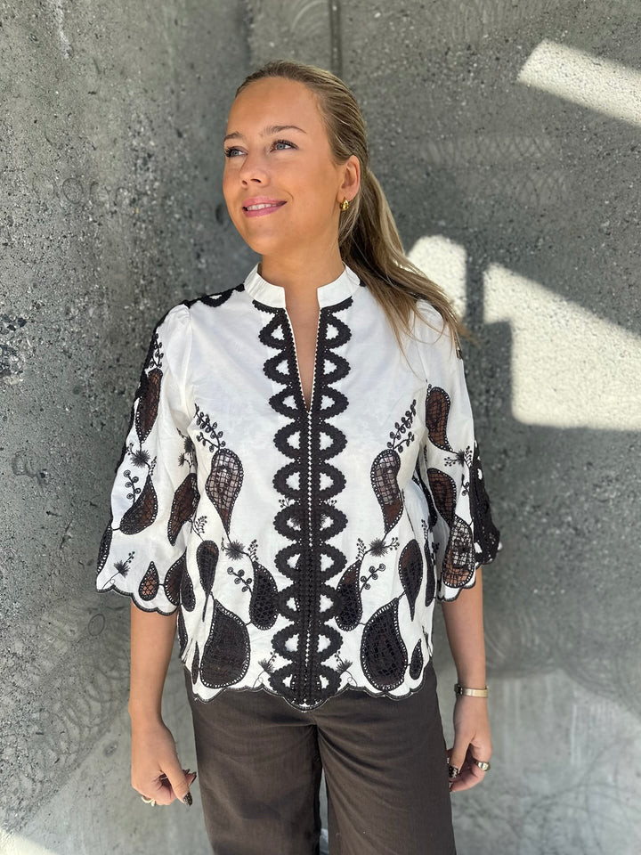 Miraago Blouse