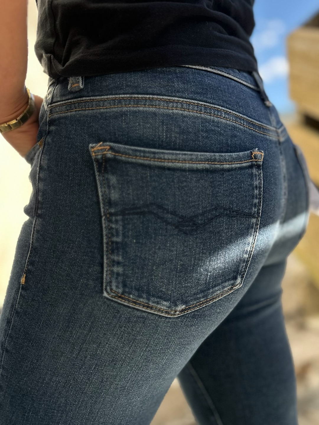 JOELLA