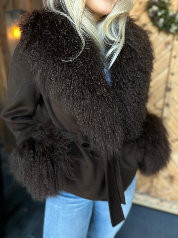 Marta Mongolian short