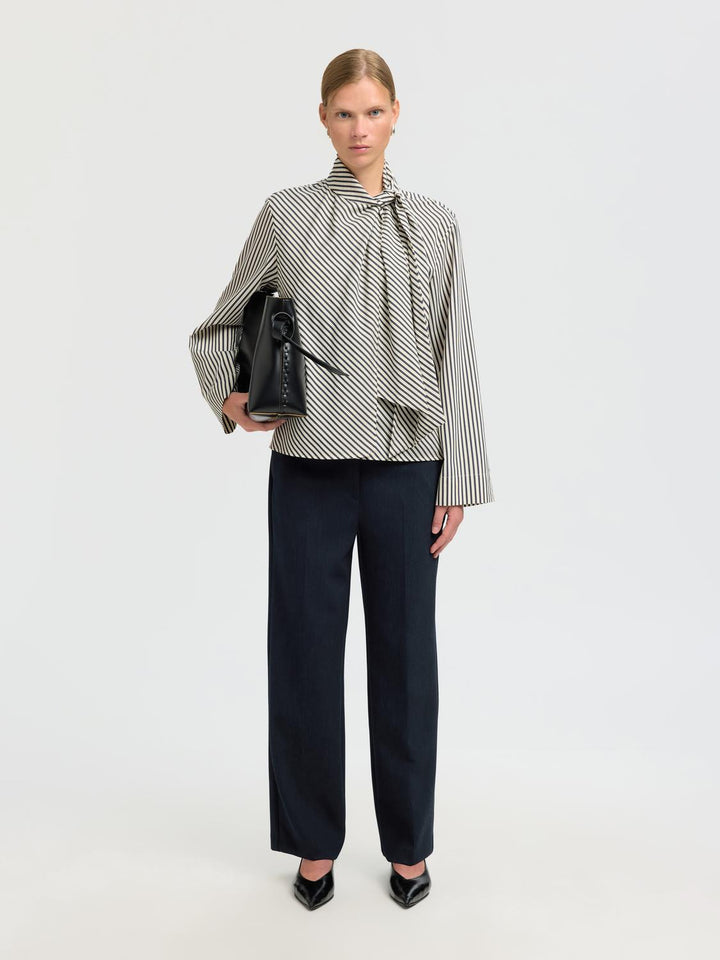 Slfcharlotte Ls Scarf Top B