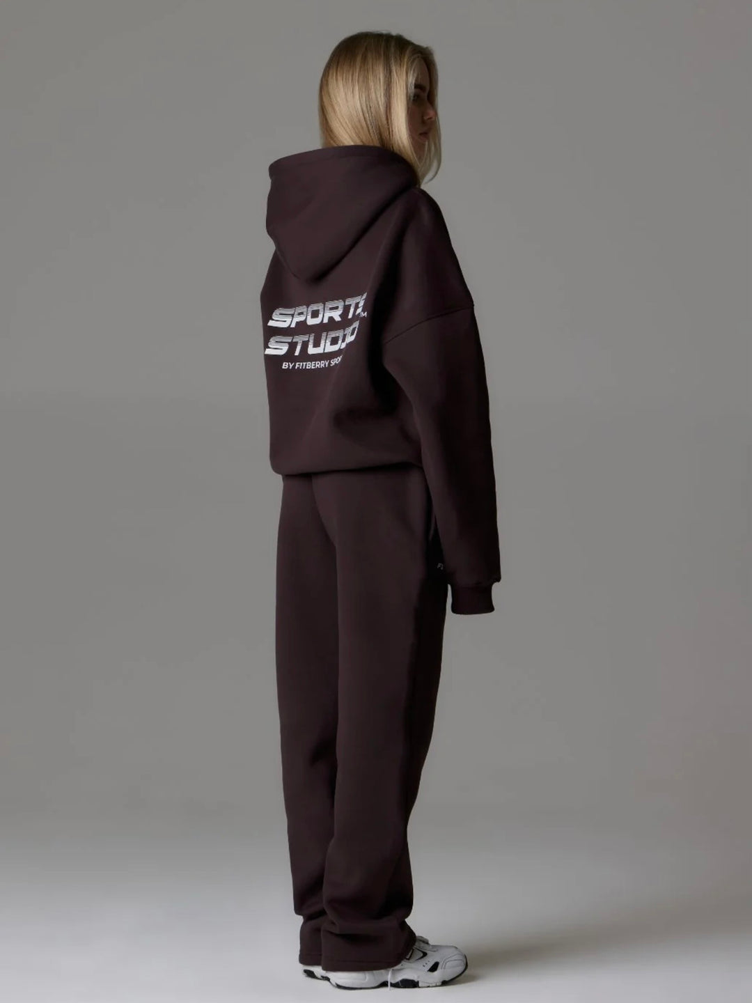 Sports studio straight leg jogger