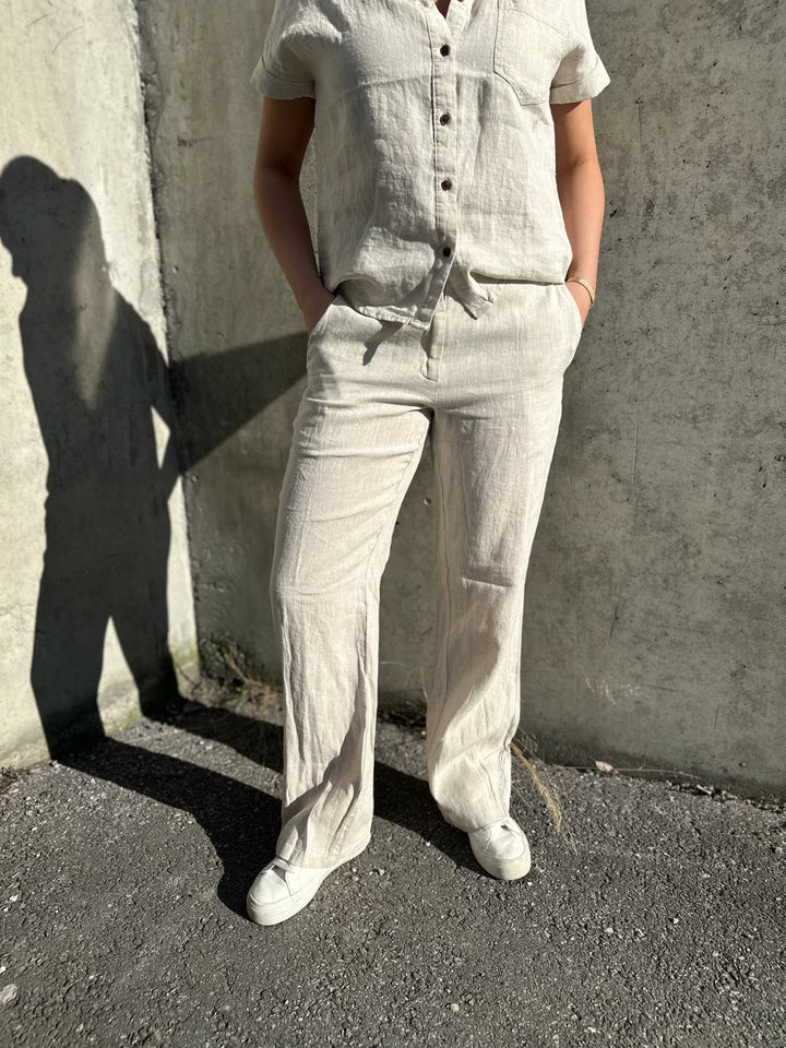 Classic linen pant