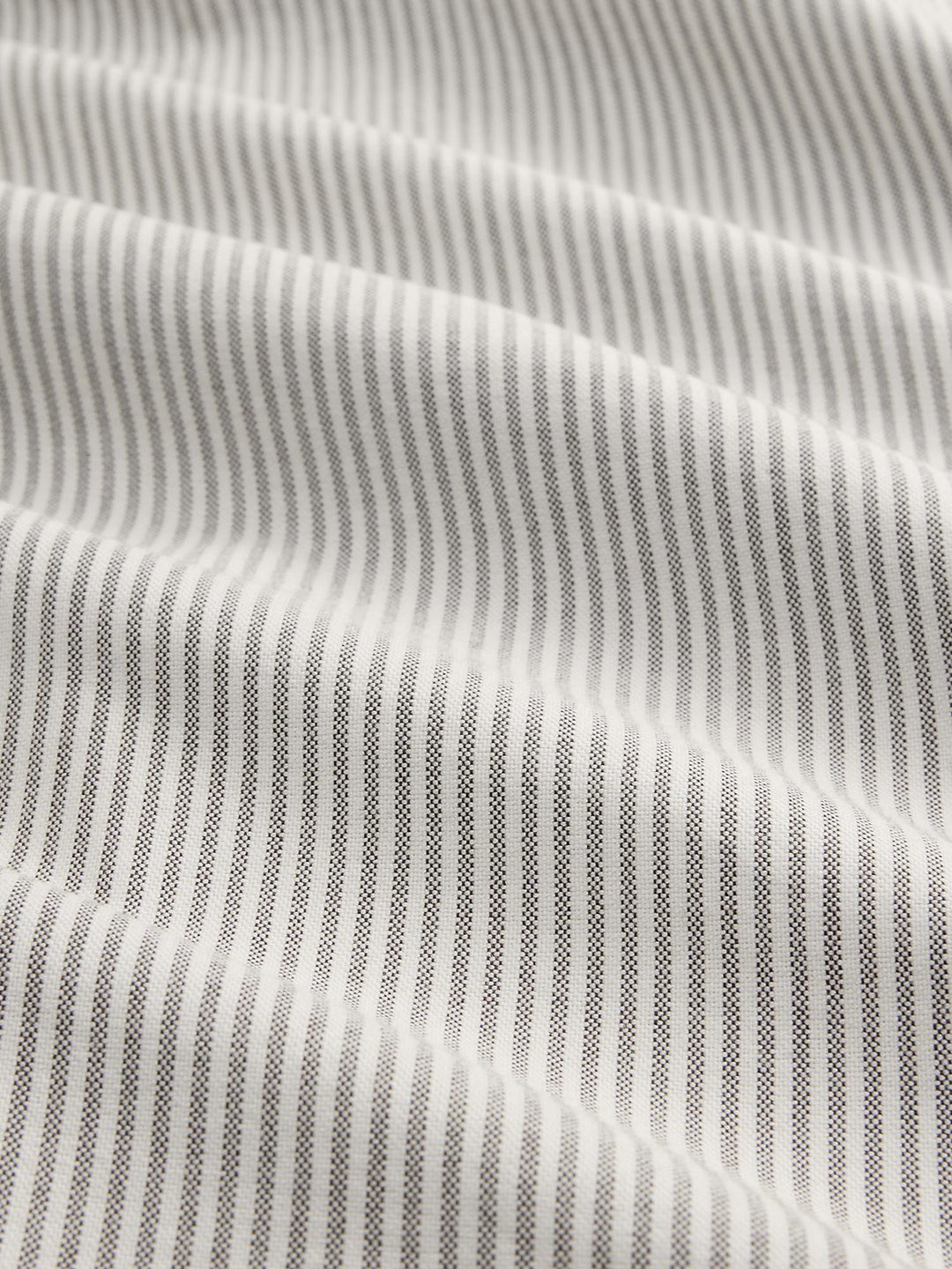 Custom fit striped oxford shirt