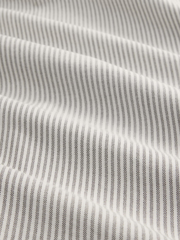 Custom fit striped oxford shirt