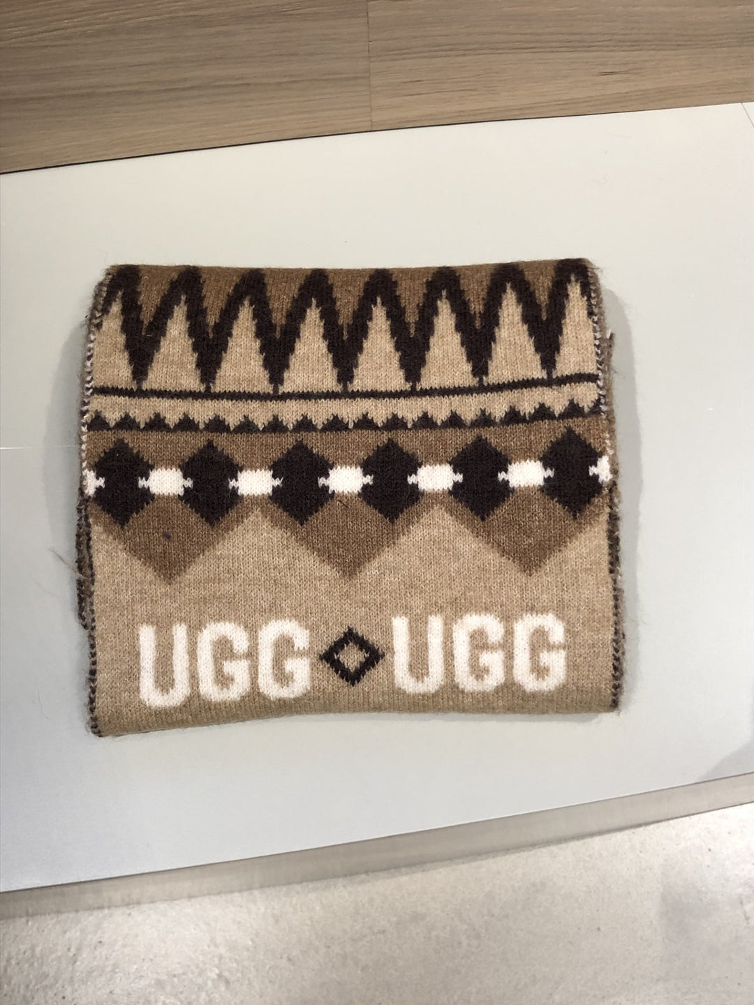 W Braylee UGGisle scarf
