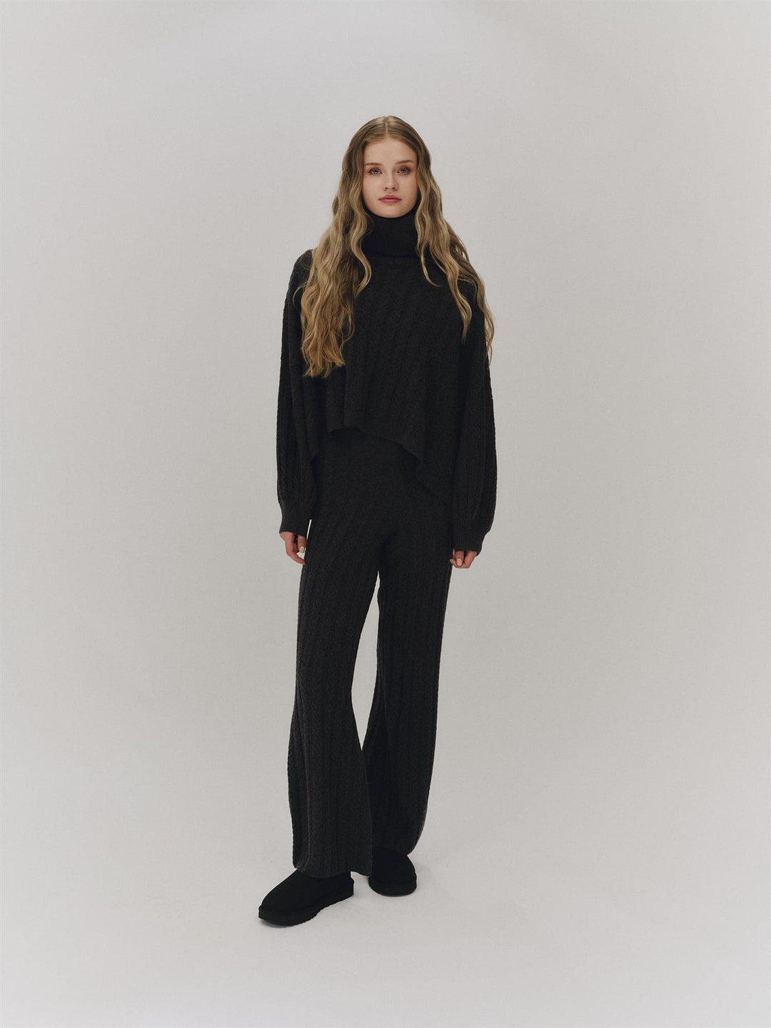 Mona Wool Poncho
