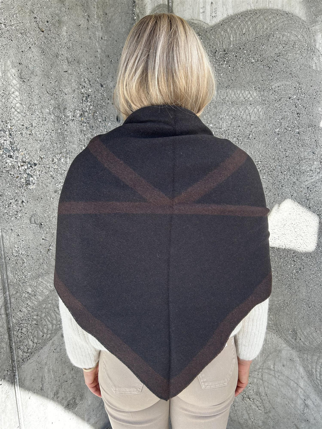 Triangle scarf
