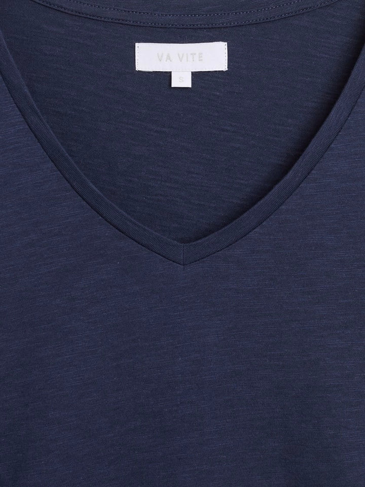 Ava V-Hals T-Skjorte