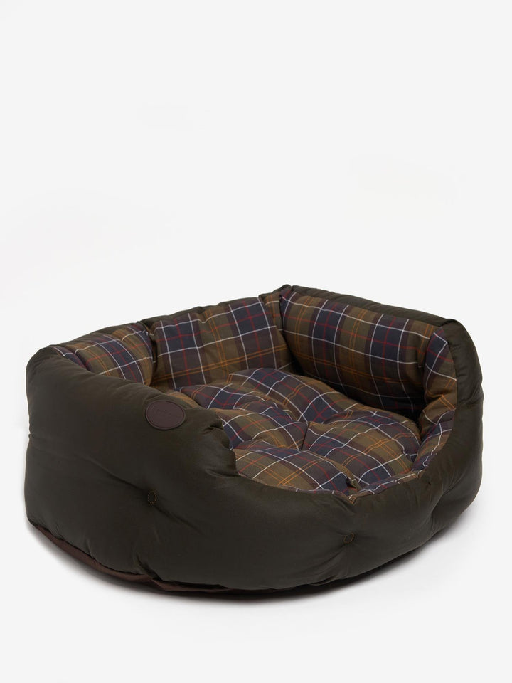 Quilted wax dog bed 30